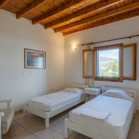 Maria's Village Two Bedroom House 1 別荘